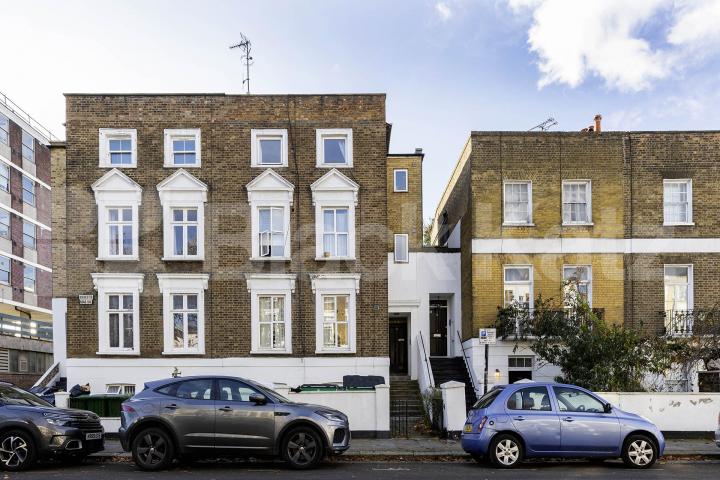 Recently decorated two double bedrooms within a period house in Camden Rochester Road, Camden